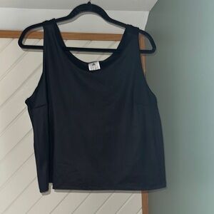 Black active ware is plans ADIDAS tank! Like new size 2x